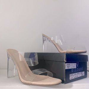 I am sharing à Nice pair , coming from Windsor elegant with transparency